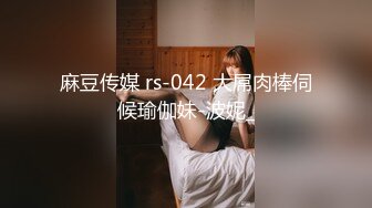 【新片速遞】  眼镜熟女阿姨吃鸡啪啪 在家撅着屁屁被无套输出爆菊花 