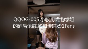 ?舞蹈服上厕所不方便?要脱光上衣才行