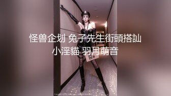 一路跟拍不穿内裤在商场里到处瞎逛的长裙少妇