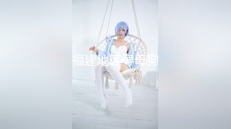 【新片速遞】坑爹闺女 去看看你妈妈做啥 小可爱居然把镜头转过去了 妈妈在光屁屁拖地呢 我又不是故意的都哭了 笑喷了 