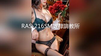 大奶美女 身材真好前凸后翘 骚屁屁上抹了精油真的好色 嘿嘿 被大鸡吧无套后入 射了一奶子精液